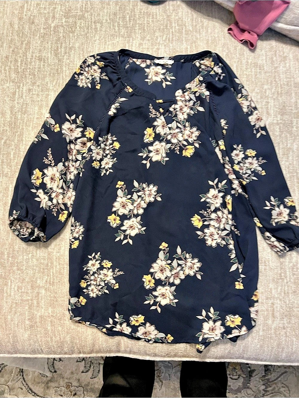 Maurices Floral Blouse in Blue & Pink Size Medium Like New